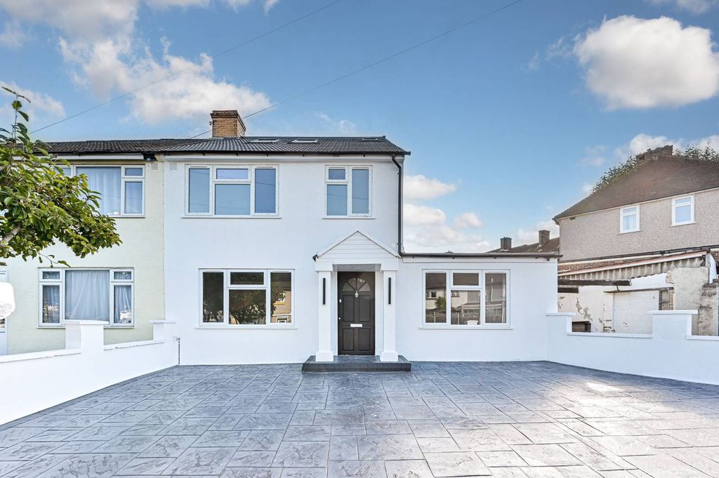 Property photo 1 of 29