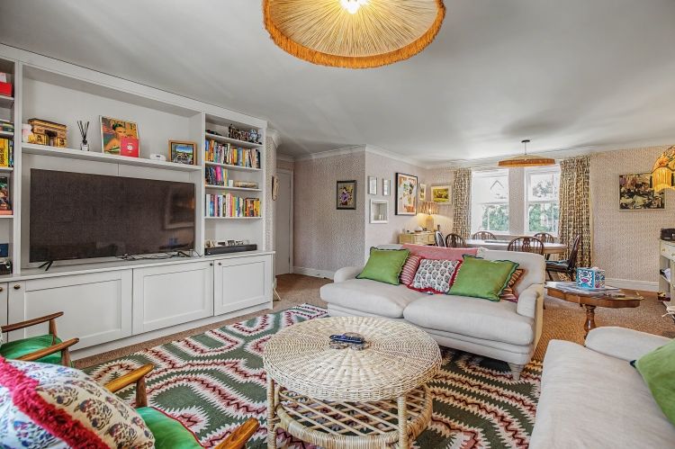 Property photo 2 of 10 329621