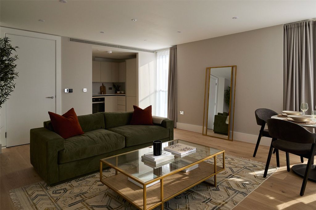 Property photo 2 of 9 Picture No. 12