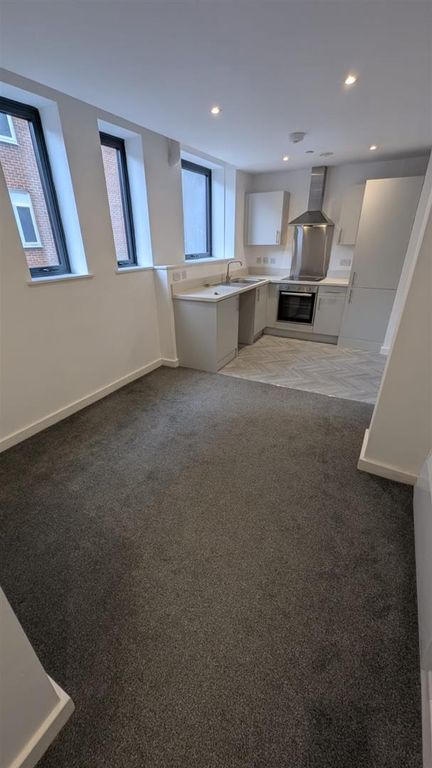 Property photo 2 of 8 Img-20250217-Wa0018