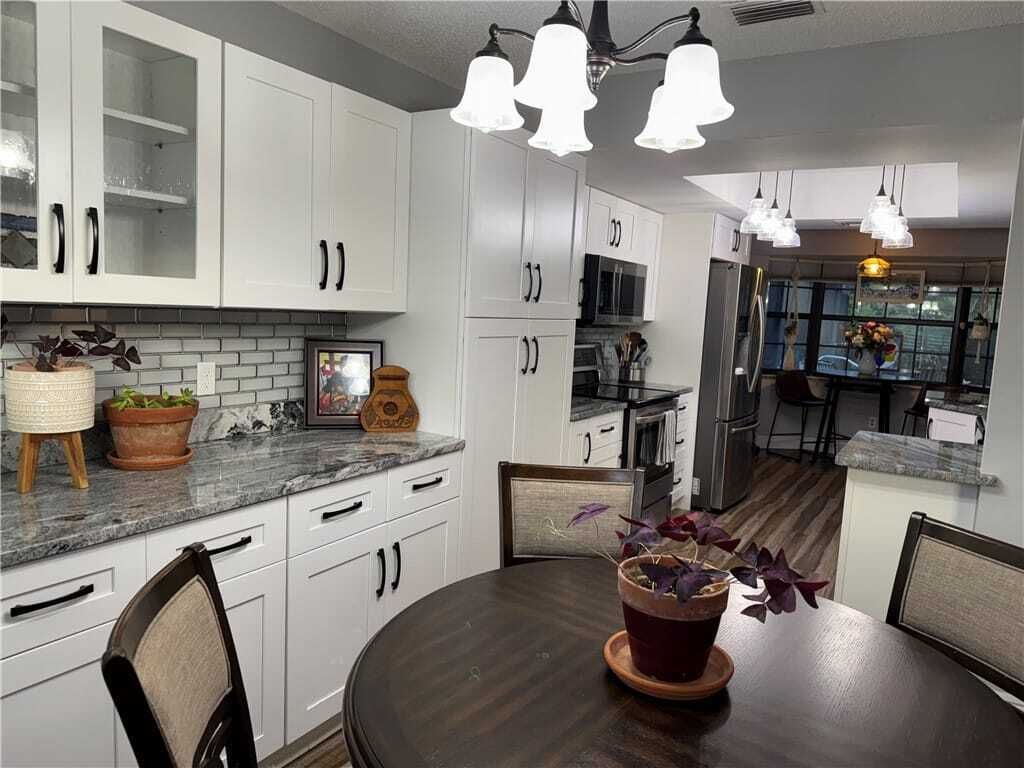 Property photo 1 of 30