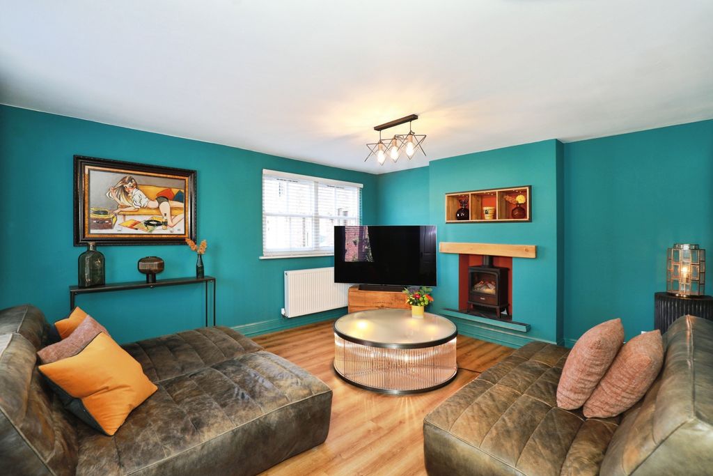 Property photo 2 of 15