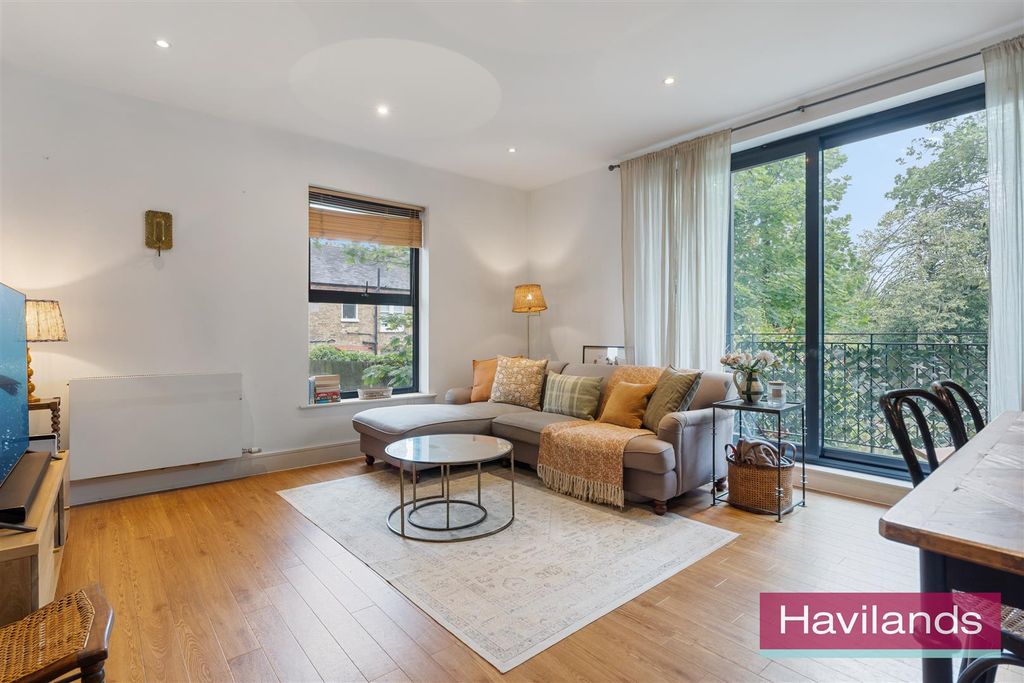 Property photo 3 of 13 Stefan House-7.Jpg
