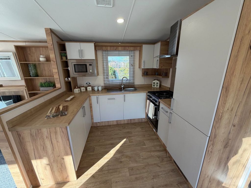 Property photo 3 of 13 Regal Hemsworth 2022 Car0059653 133952333.Jpeg