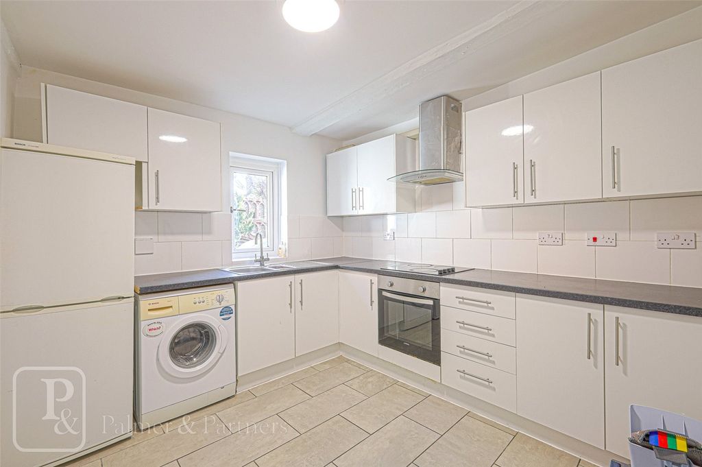 Property photo 2 of 5 Kitchen