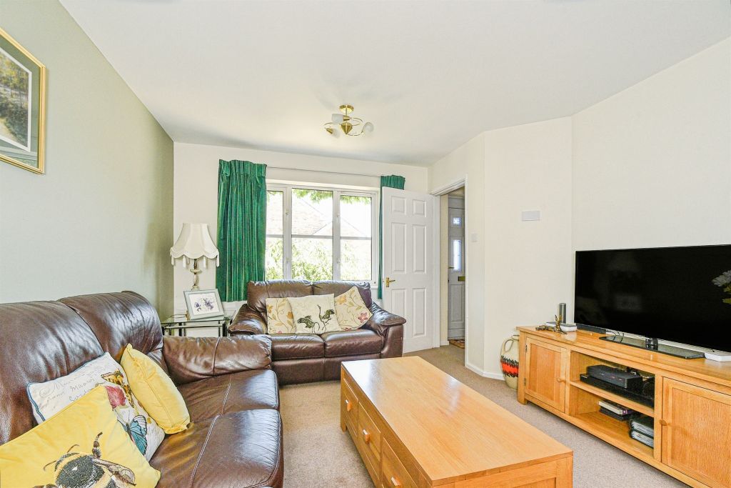 Property photo 2 of 21
