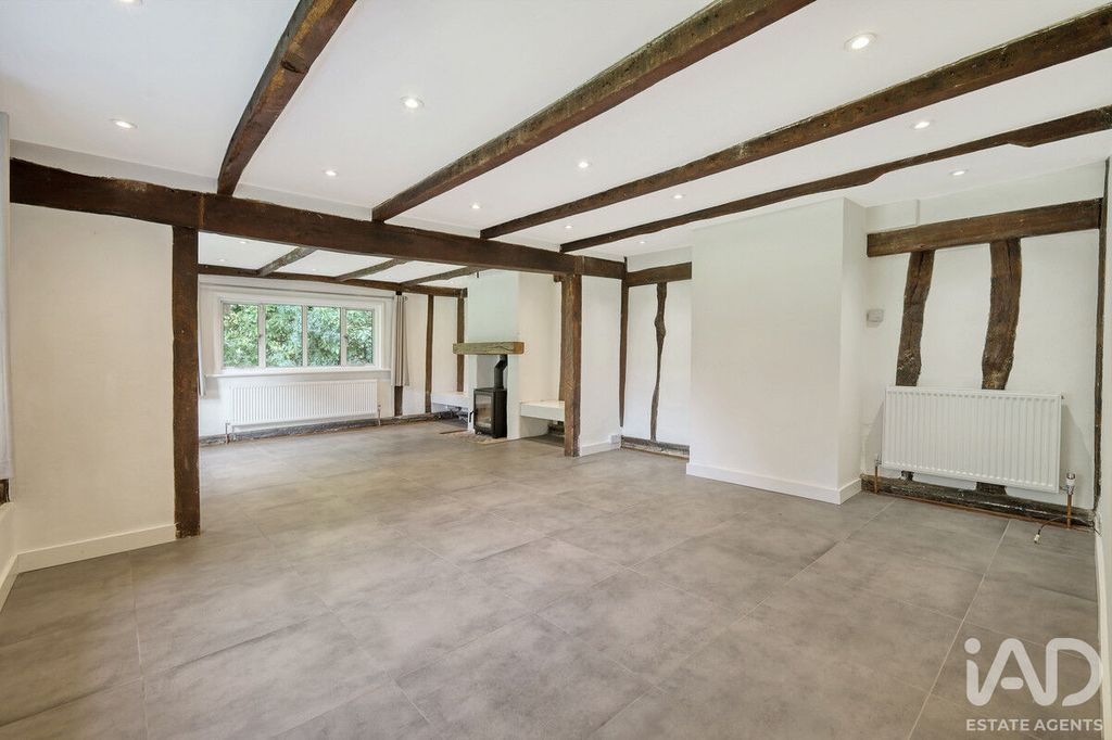 Property photo 2 of 26