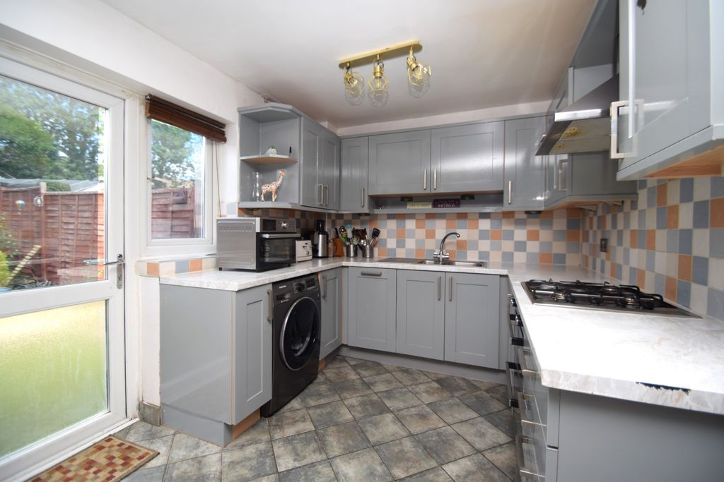 Property photo 2 of 17