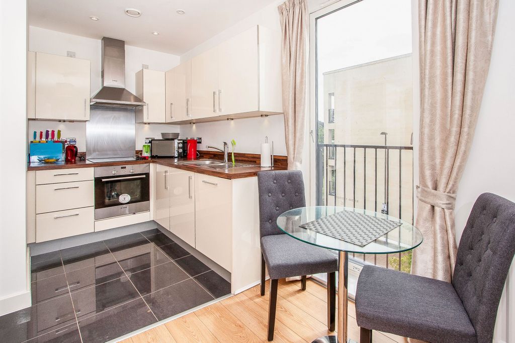 Property photo 2 of 9 2