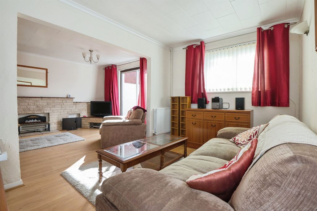 Property photo 3 of 15