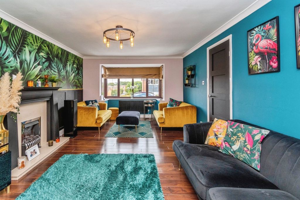 Property photo 2 of 30 Pbox-Img.Jpg