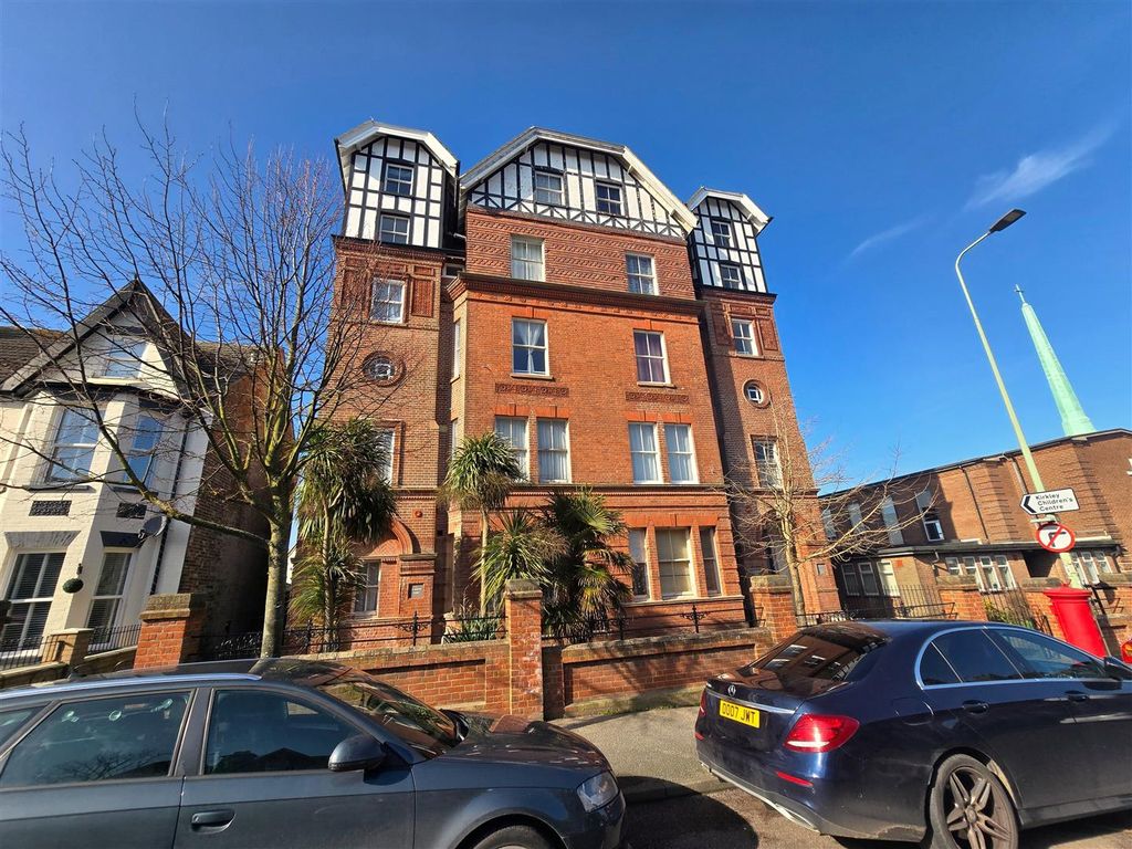 Property photo 1 of 6 Front