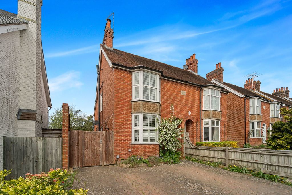 Property photo 1 of 17
