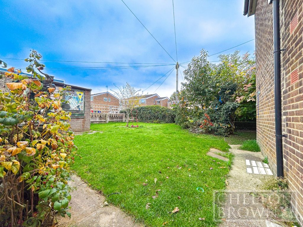 Property photo 2 of 47 Rear Garden