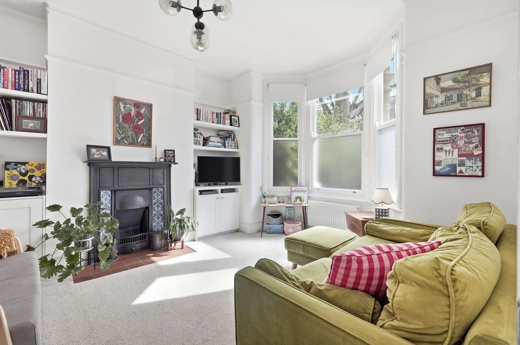 Property photo 3 of 20