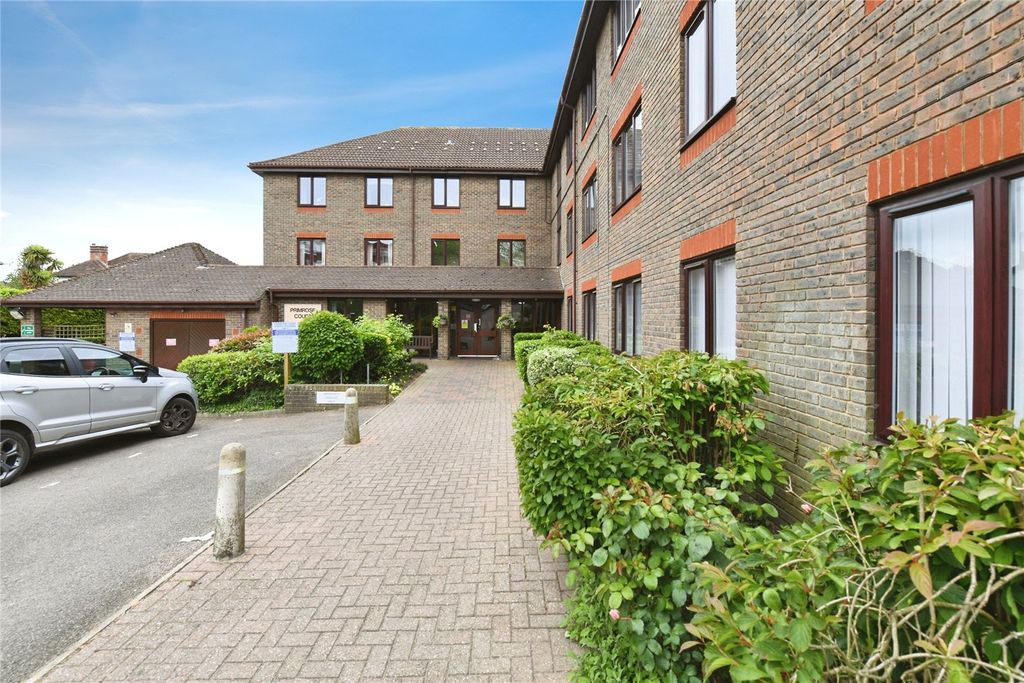 Property photo 1 of 17 External
