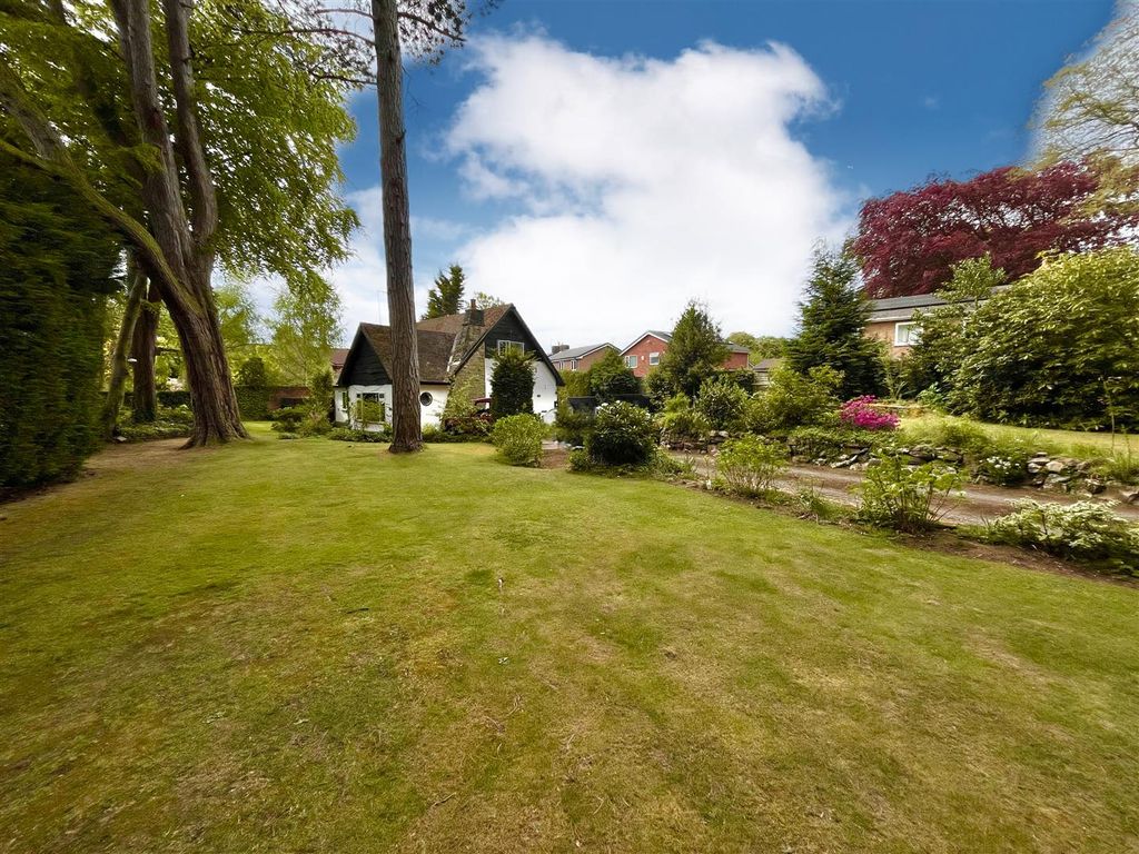 Property photo 1 of 14