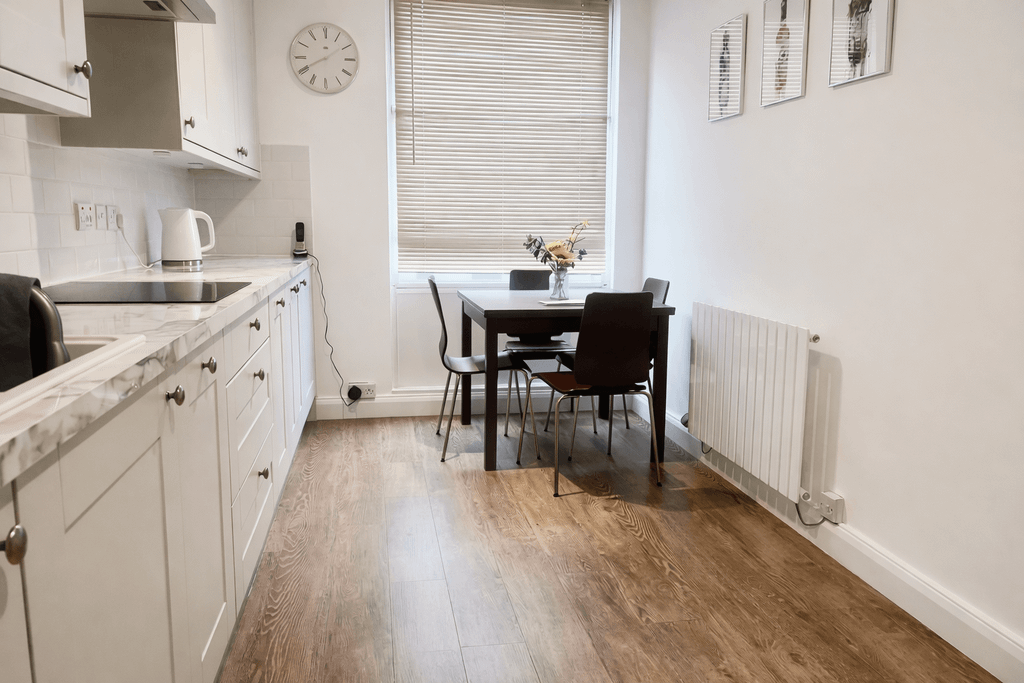 Property photo 2 of 8 Gallery