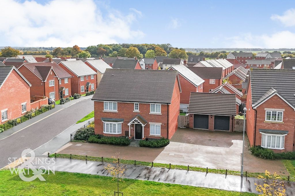 Property photo 1 of 32