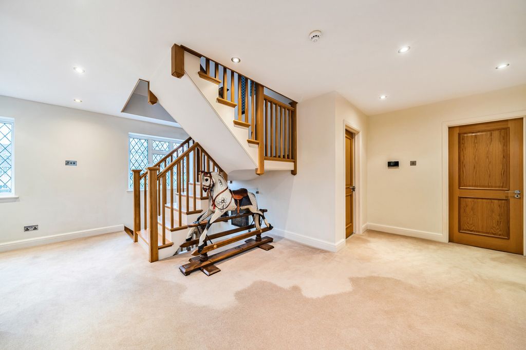 Property photo 2 of 28 1232991 (11).Jpg