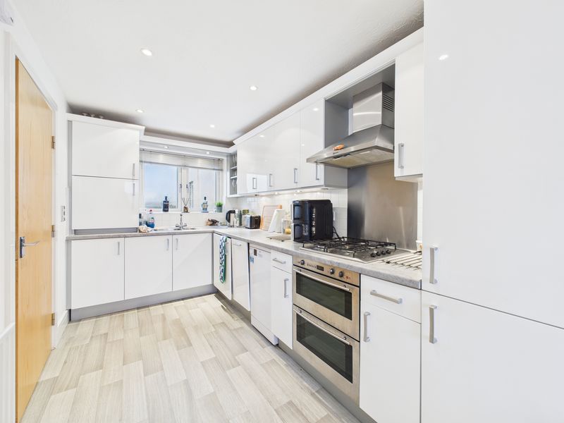 Property photo 3 of 11 Photo 4