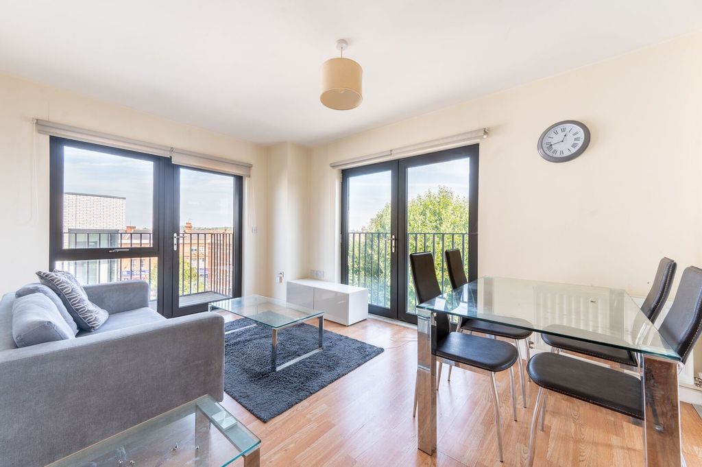 Property photo 1 of 10