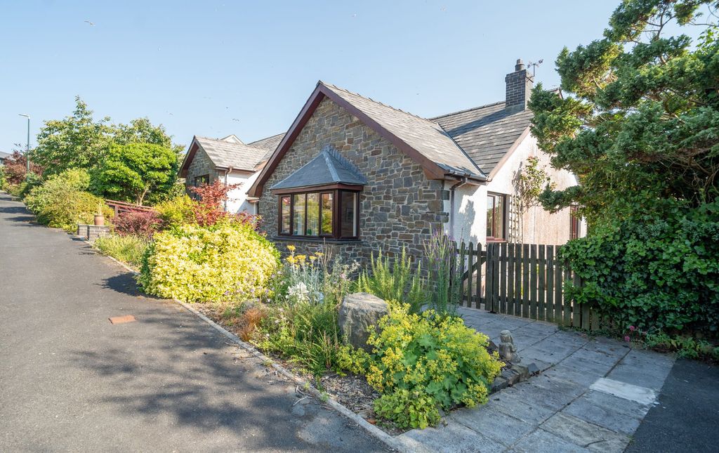 Property photo 1 of 48 1
