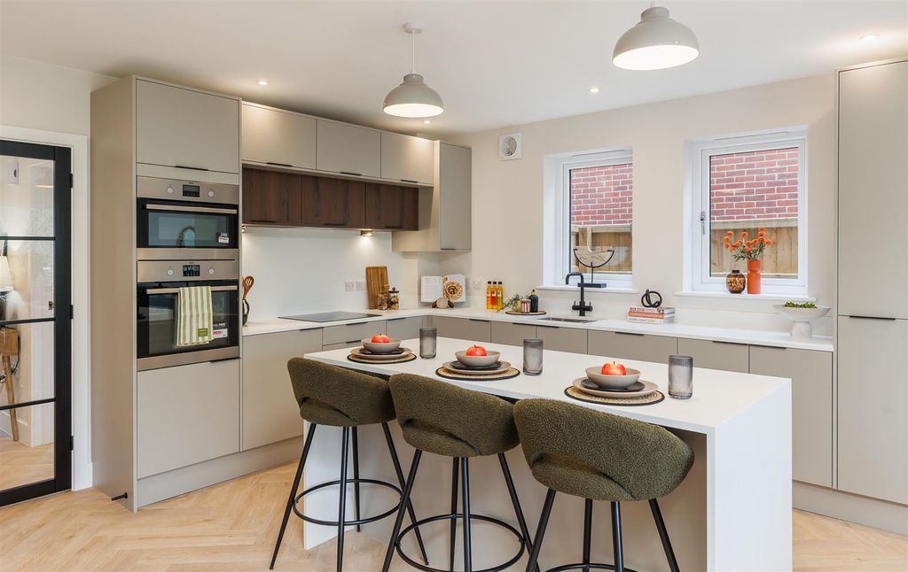 Property photo 2 of 27 Kitchen