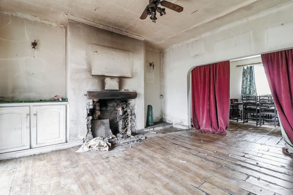 Property photo 3 of 18 92 West Chilton Terrace, Chilton, Ferryhill, Durham DL17 0Hj