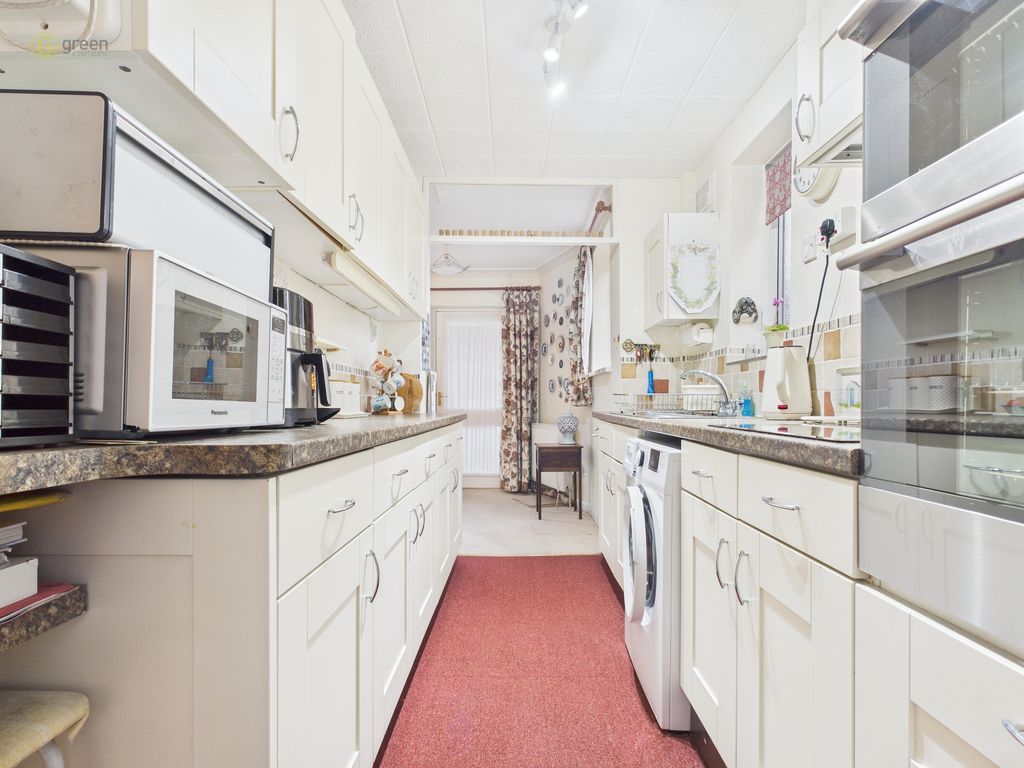 Property photo 3 of 42