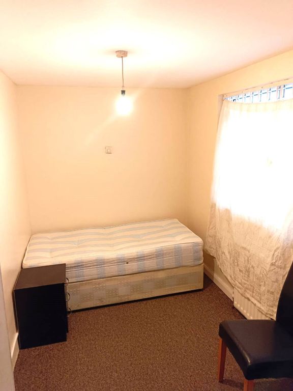 Property photo 2 of 3 Room