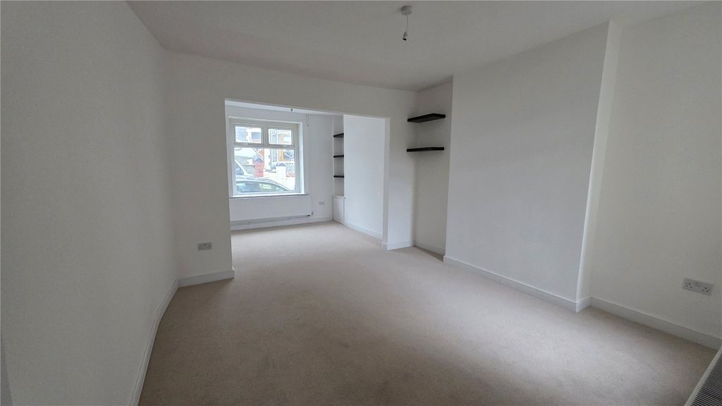 Property photo 2 of 12 Picture No. 07