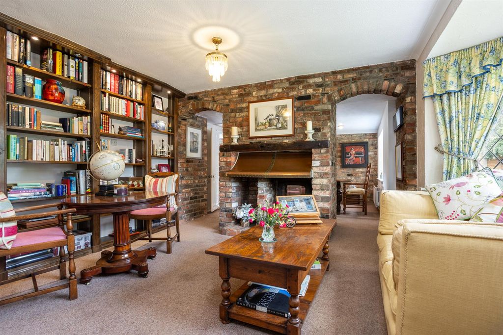 Property photo 2 of 52 Shillan-15.Jpg