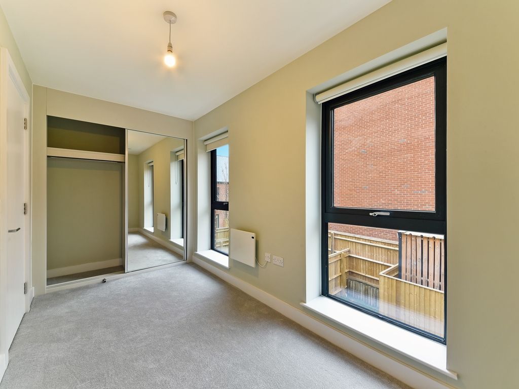 Property photo 3 of 9 Echo Walk, 13- (3)