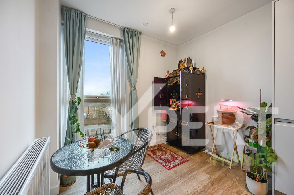 Additional image 5 of 3 bed flat for saleChailey Place, Hayes UB3