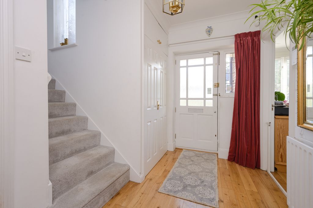 Property photo 3 of 17 Picture No. 01