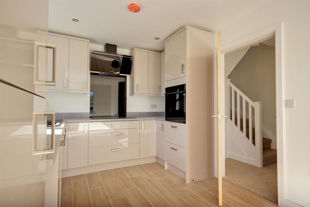 Property photo 2 of 14 The Paddock (9).Jpg