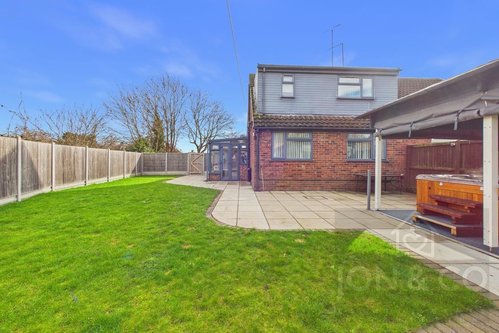 Property photo 2 of 24