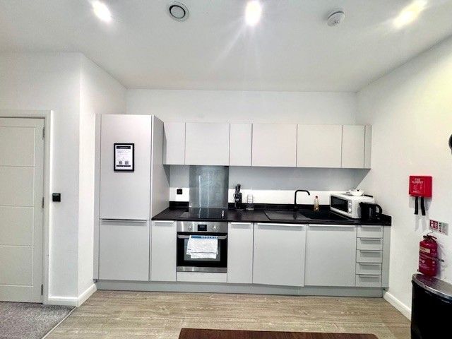 Property photo 2 of 7 Kitchen