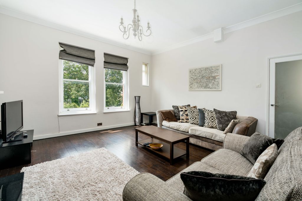 Property photo 2 of 9