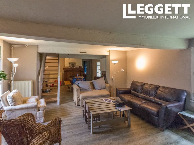 Property photo 3 of 10