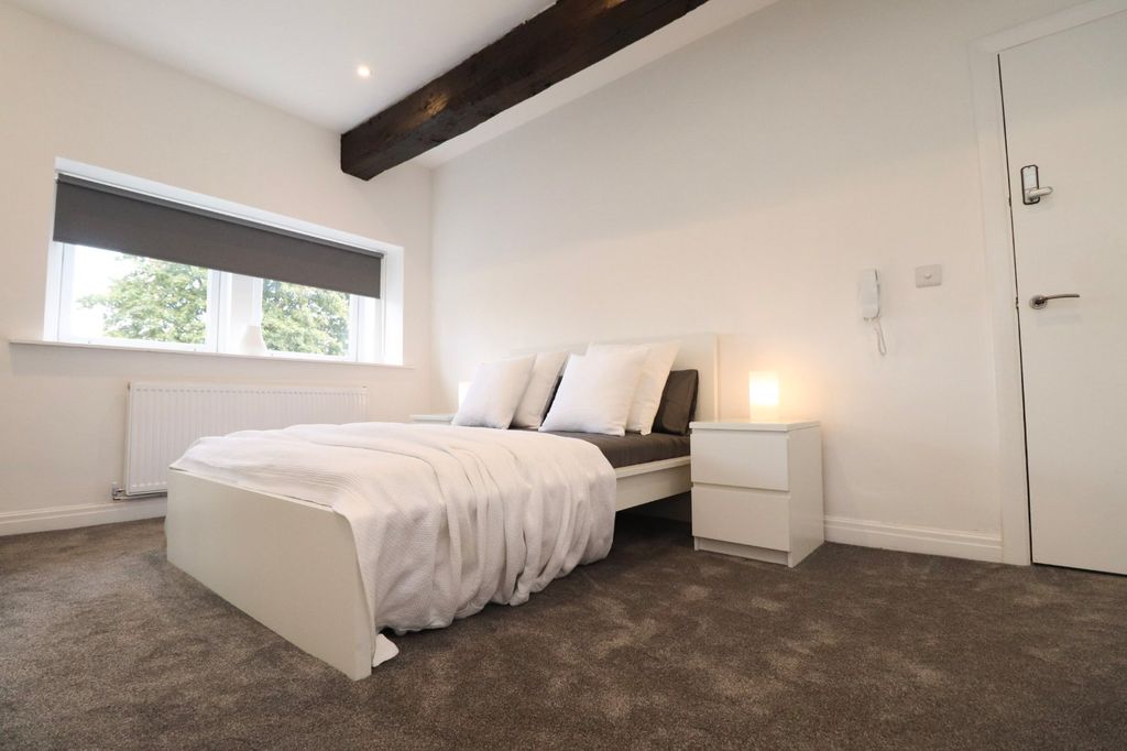 Property photo 2 of 16 Picture No. 29