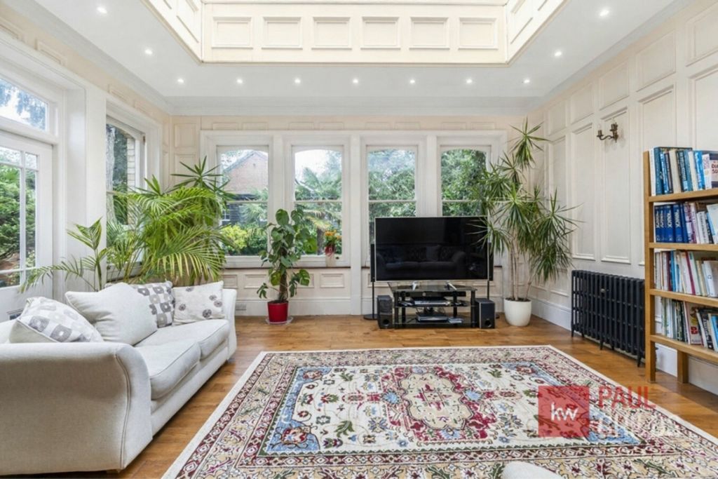 Property photo 2 of 29