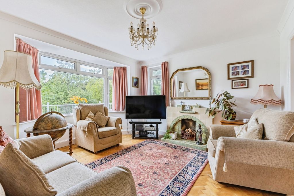Property photo 2 of 36 Pbox-Img.Jpg