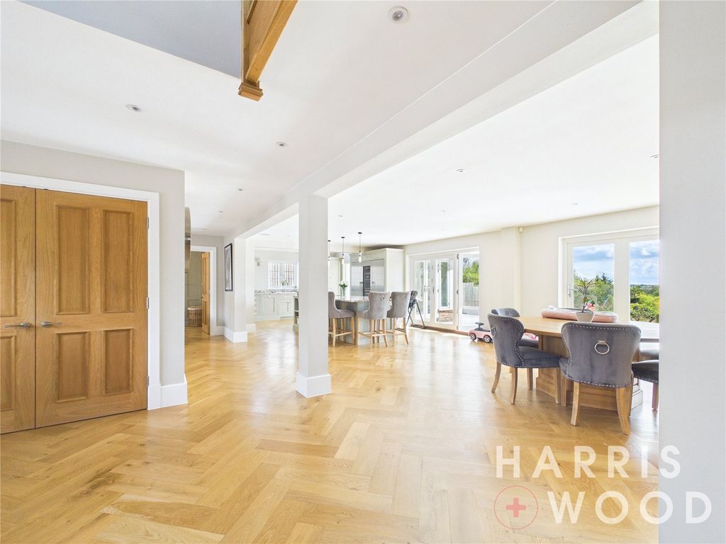 Property photo 2 of 63 Picture No. 29