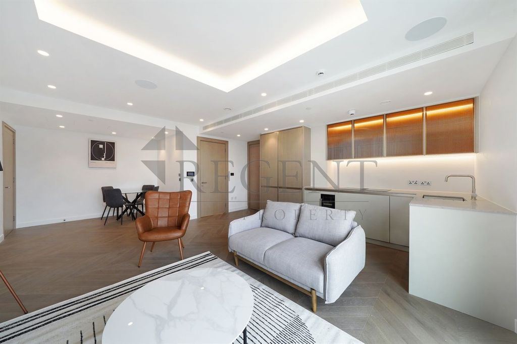 Property photo 1 of 18 Reception