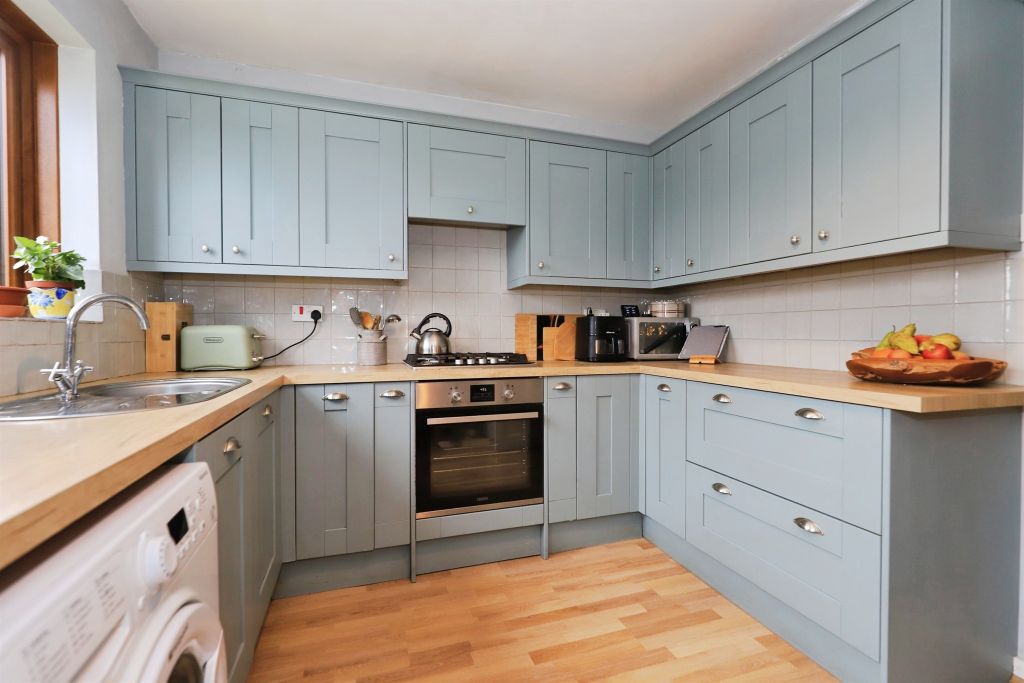 Property photo 2 of 18