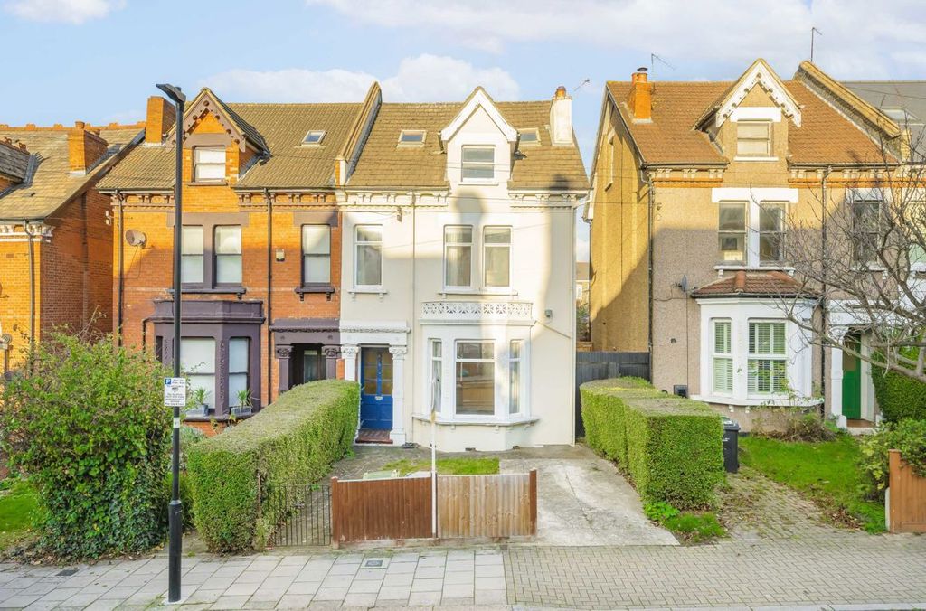 Property photo 1 of 4