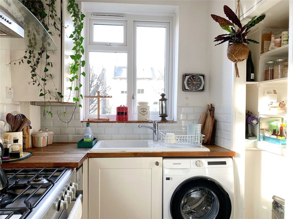 Property photo 2 of 23 Kitchen