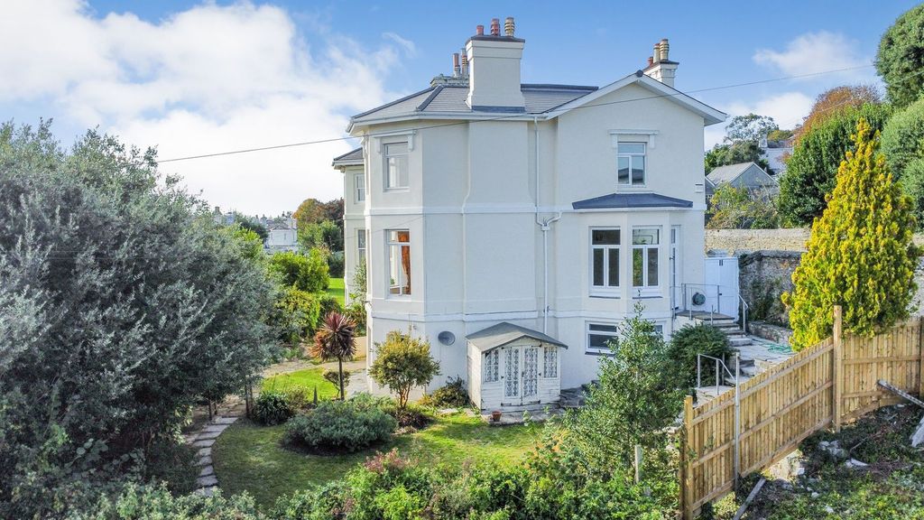 Property photo 3 of 29